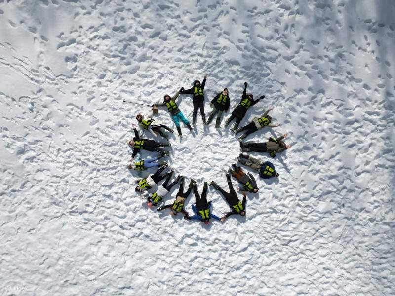 [Hokkaido, Sapporo, Jozankei] River rafting while viewing the snowy ...